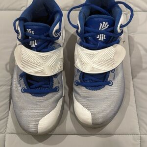 Nike Kyrie Men’s size 8 blue/white sneakers